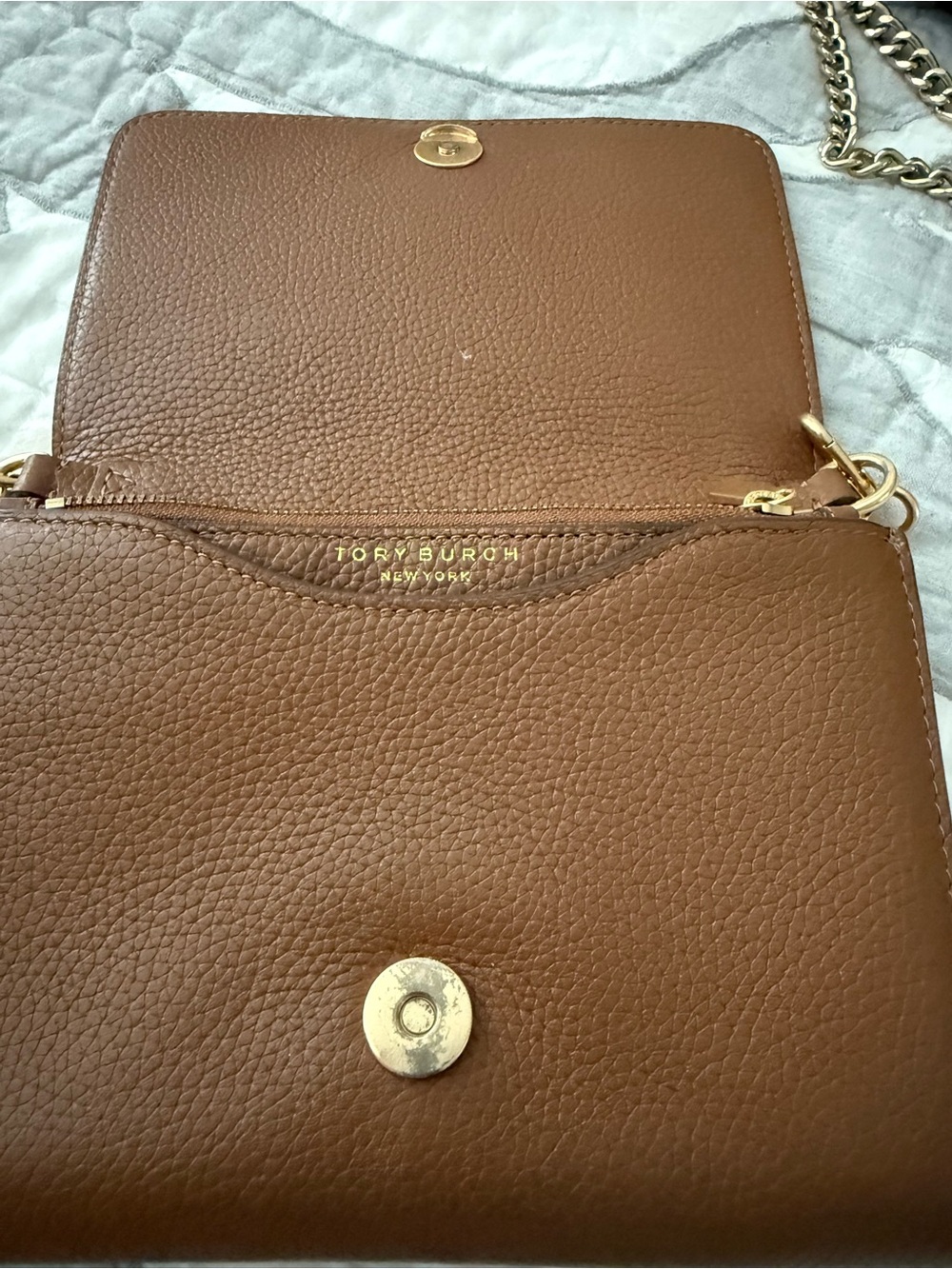 Tory Burch Chestnut Brown Pebbled Leather Crossbody with Gold Logo - Picture 6 of 10